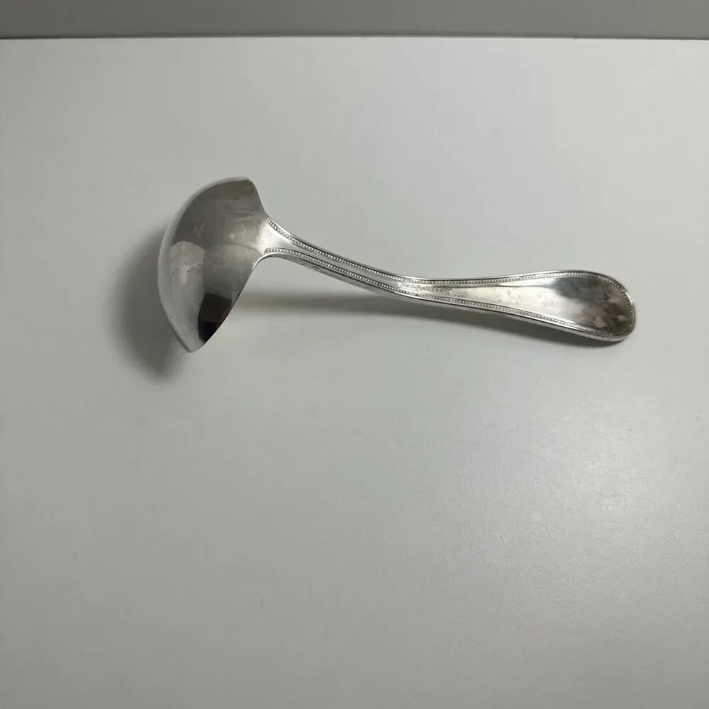 Reed & Barton Beaded English Gentry Silverplate solid gravy ladle 6-1/2